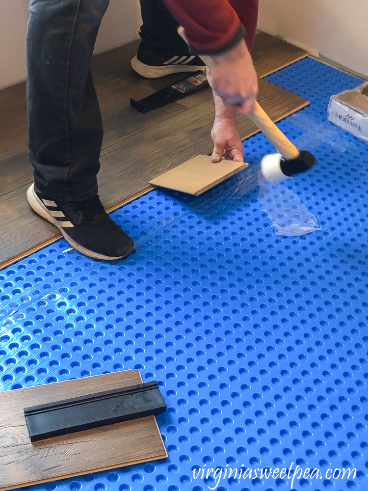 Installing Mohawk Crest Loft floor in Prairie Oak with DMX 1-Step Underlayment