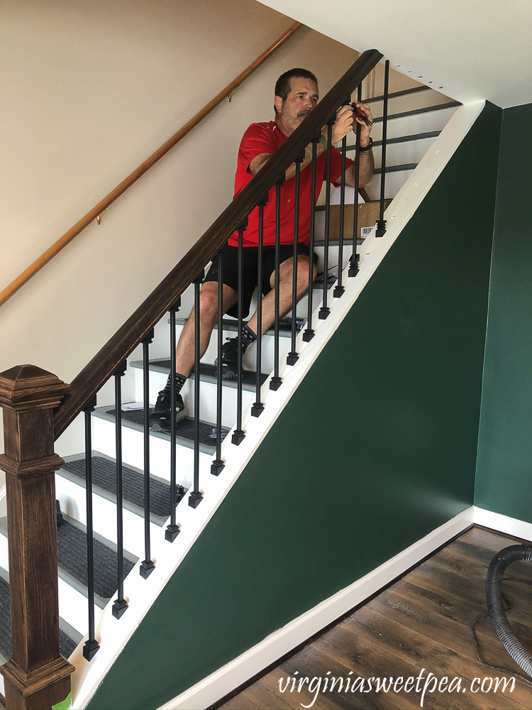 Installing metal balusters on a staircase