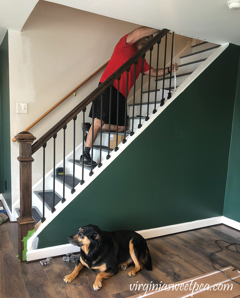 Installing metal balusters on a staircase