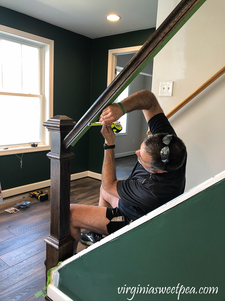 Installing metal balusters on a staircase