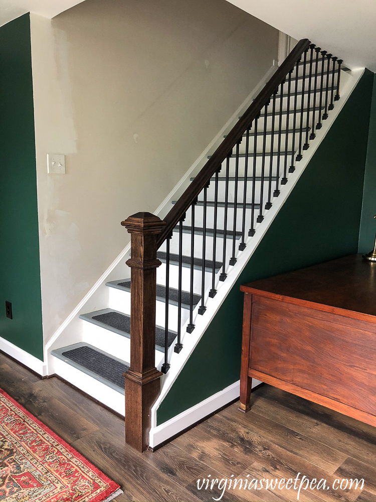 Stairwell before wallpaper