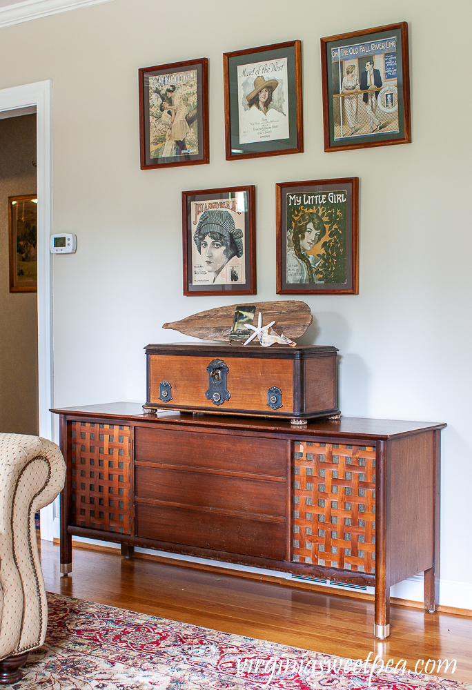 Living room decorated for summer with a vintage coastal theme