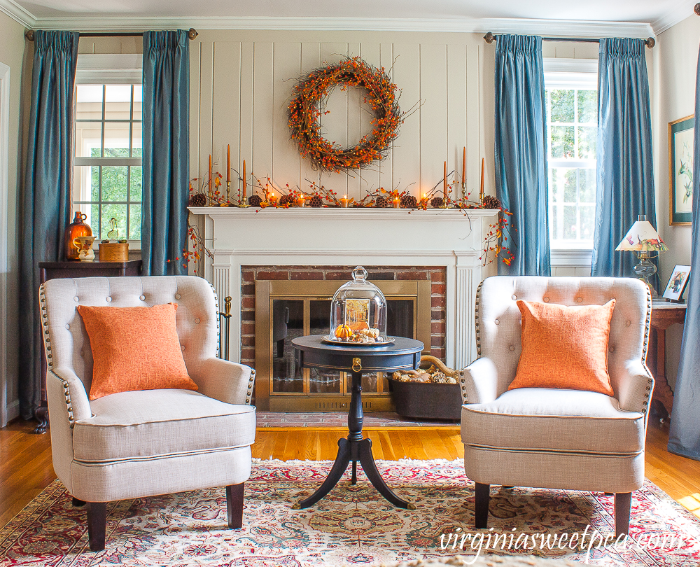 Living Room Decorated for fall