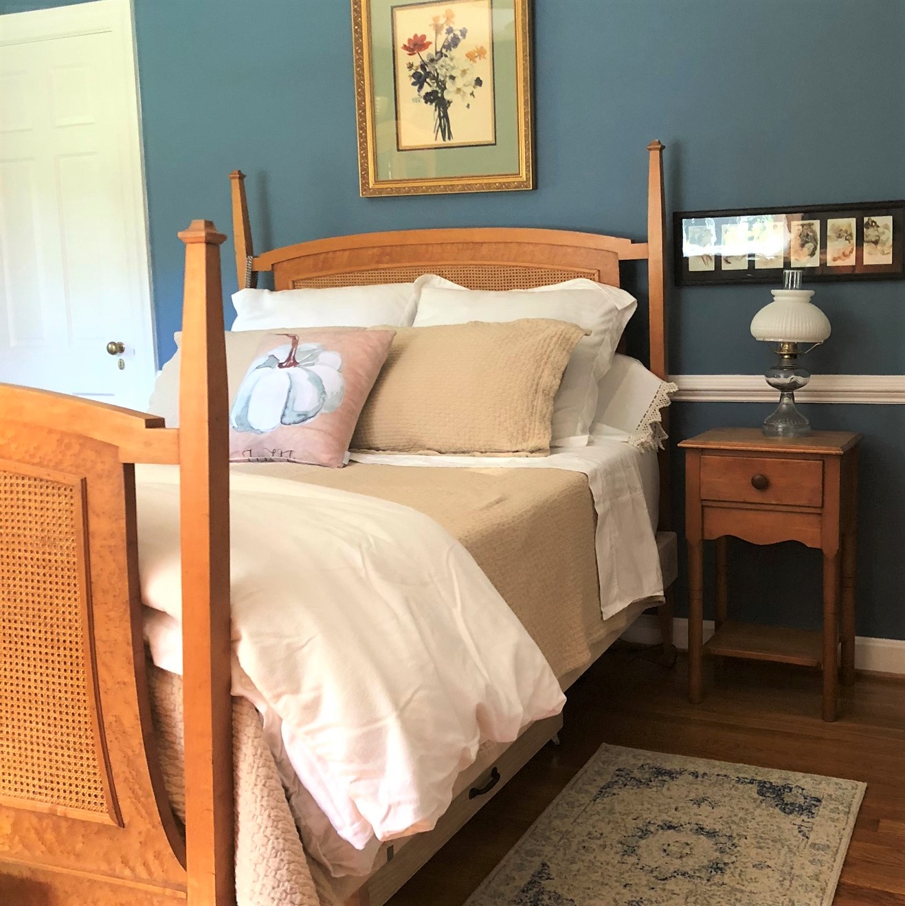 Master Bedroom Decorated for Fall