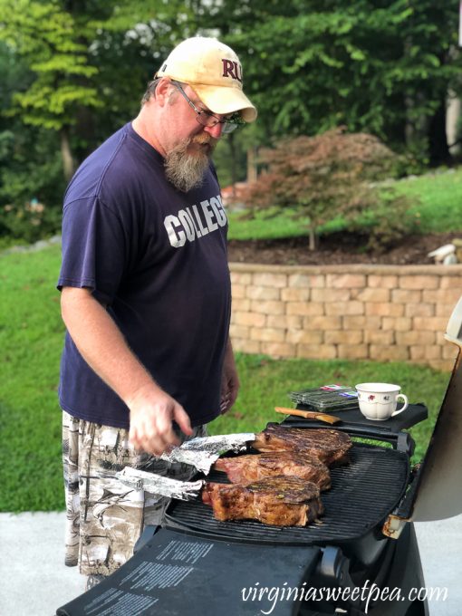 Grilling tomahawk steaks