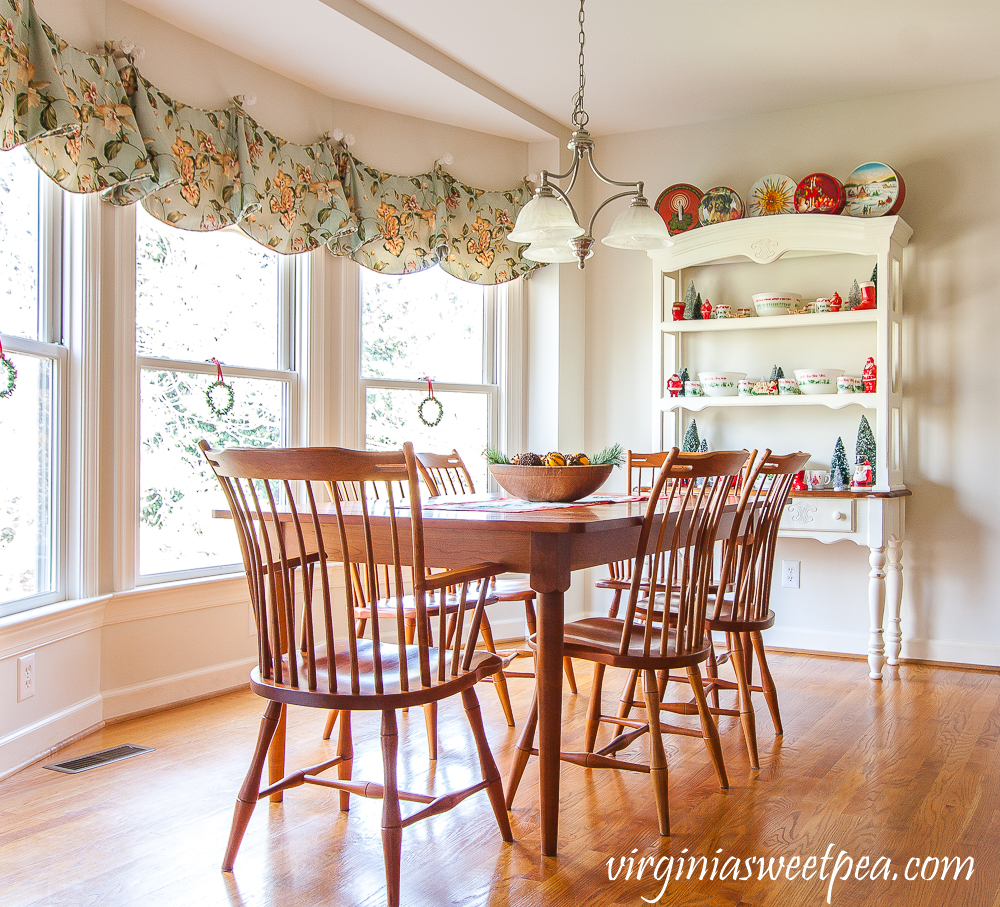 Breakfast room decorated for Christmas