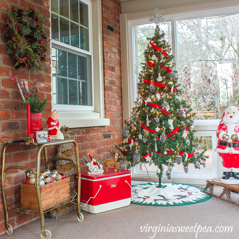 Christmas Porch Decorations with a vintage Santa theme