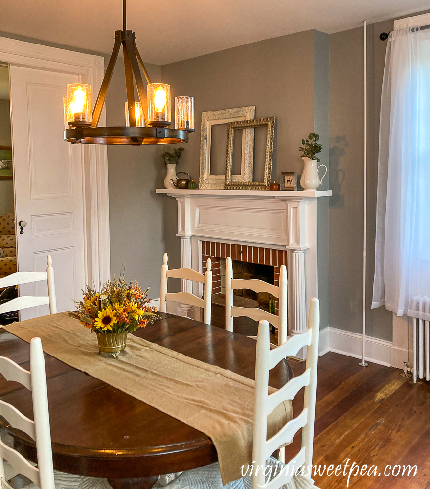Dining room in an 1857 farmhouse in Middletown, Maryland