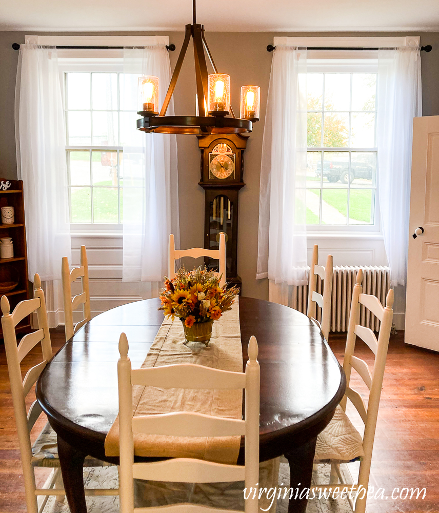 Dining room in an 1857 farmhouse in Middletown, Maryland