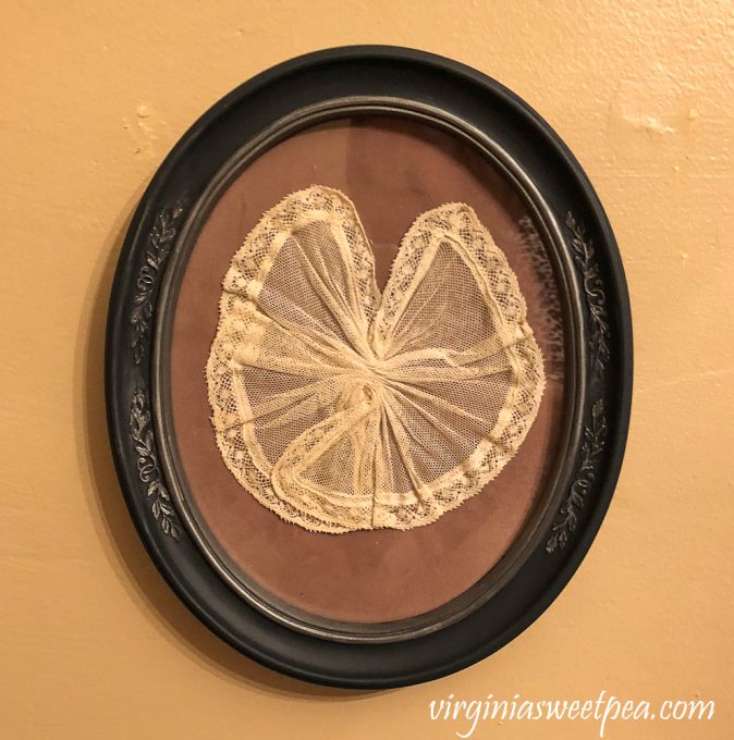 Ideas for Decorating with Antique Frames Sweet Pea