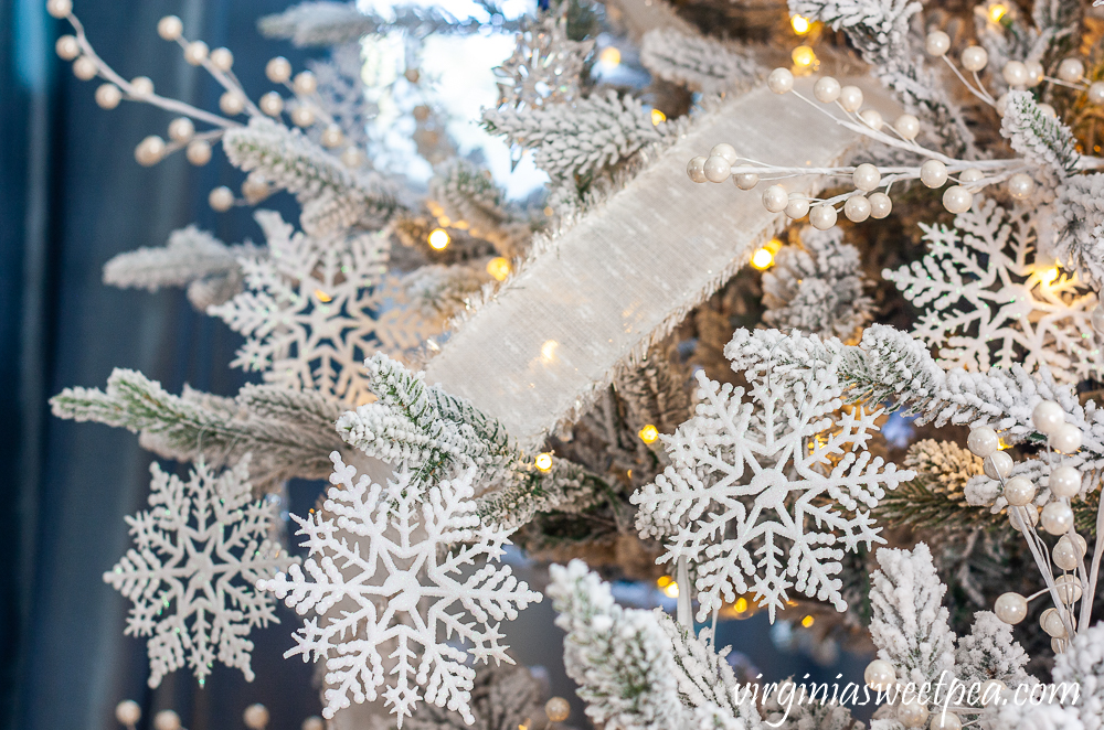 Snowflake Themed Christmas Tree