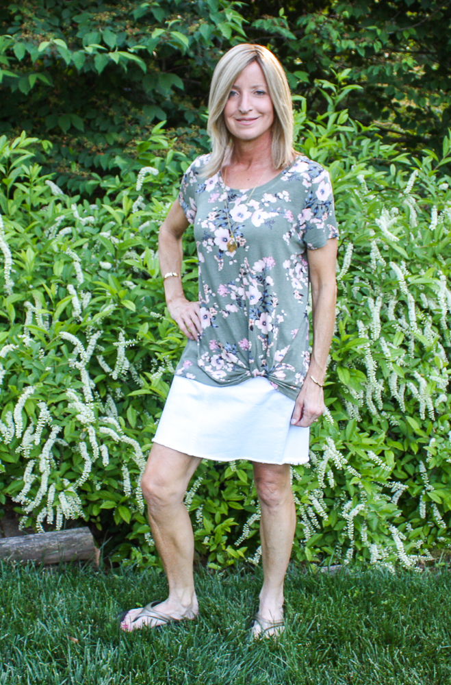 Stitch Fix Nine Britton Levie Knot Front Knit Tee with Vineyard Vines Katy Raw Hem Denim Skirt