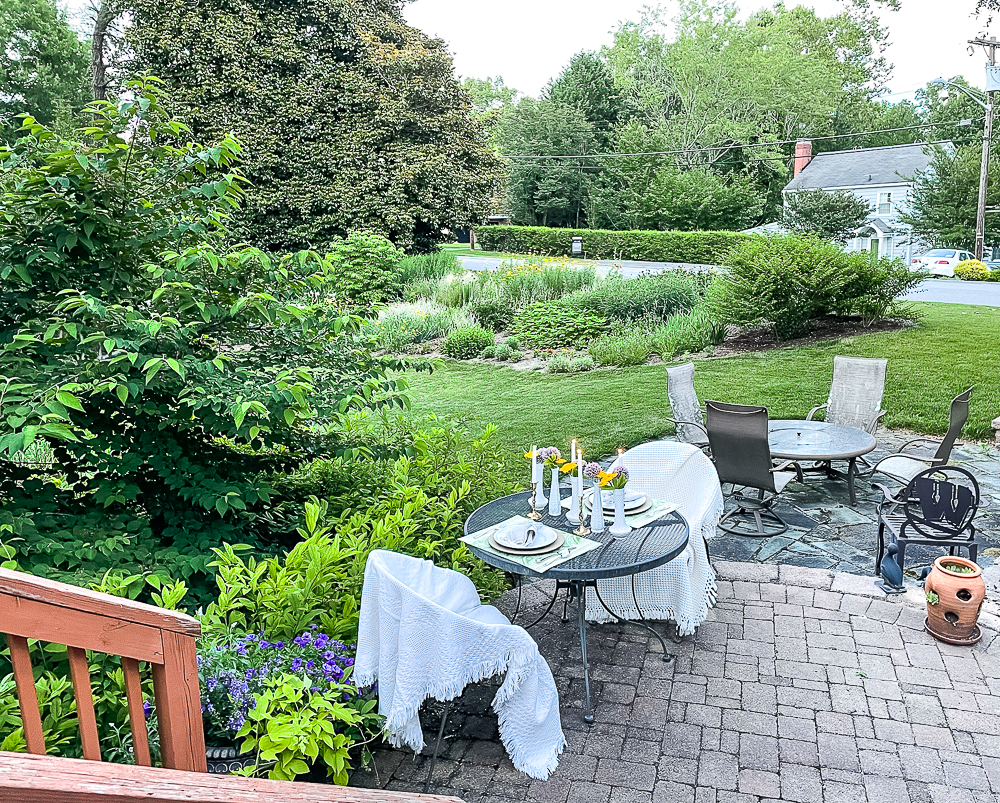 Outdoor summer tablescape