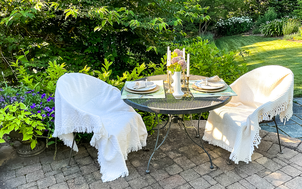 Outdoor summer tablescape