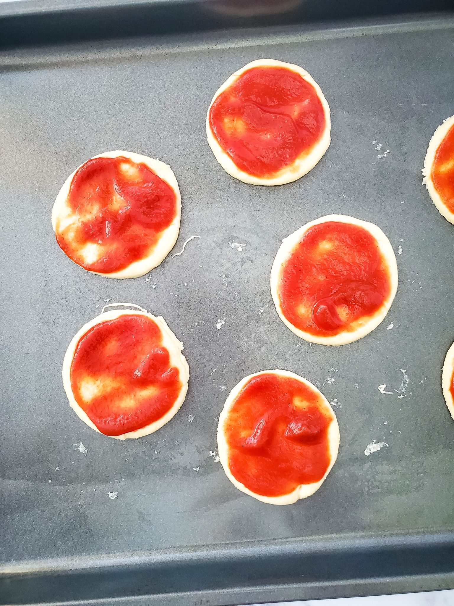 Easy Halloween Spider Mini Pizza Bites