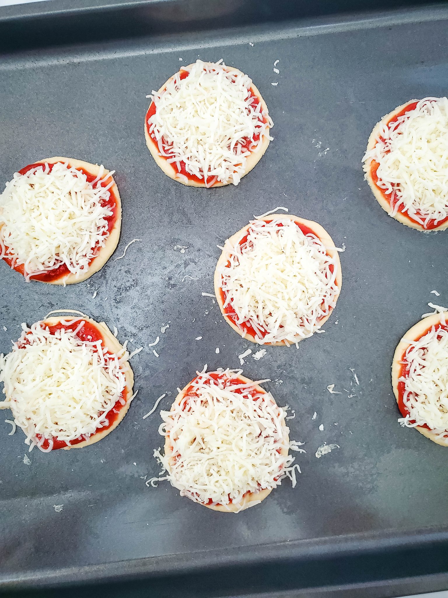 Easy Halloween Spider Mini Pizza Bites