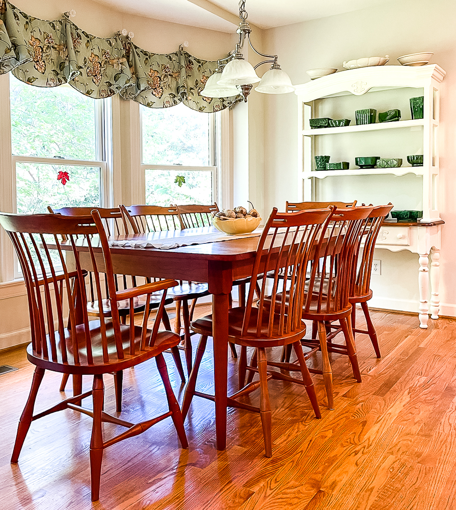 Breakfast room decorated for fall