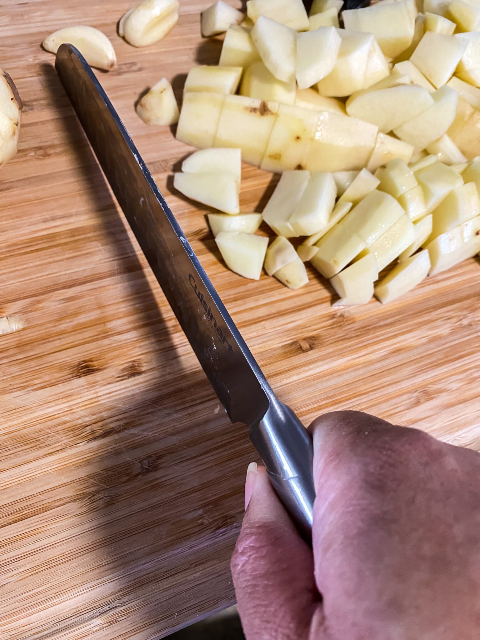 Step-by-step instructions to make mashed potatoes in a crockpot