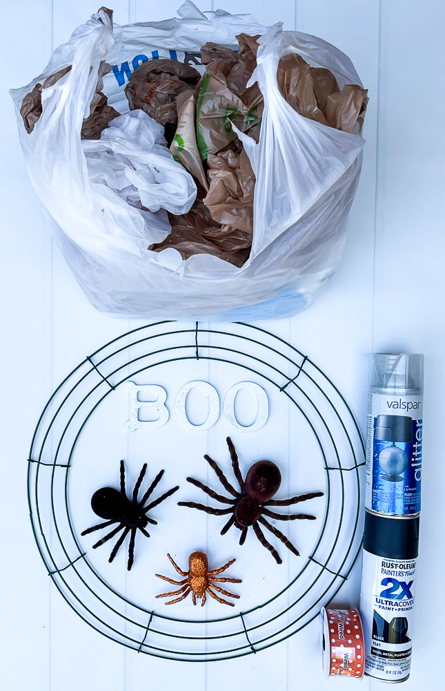 Step-by-step tutorial to make an upcycled plastic bag Halloween wreath