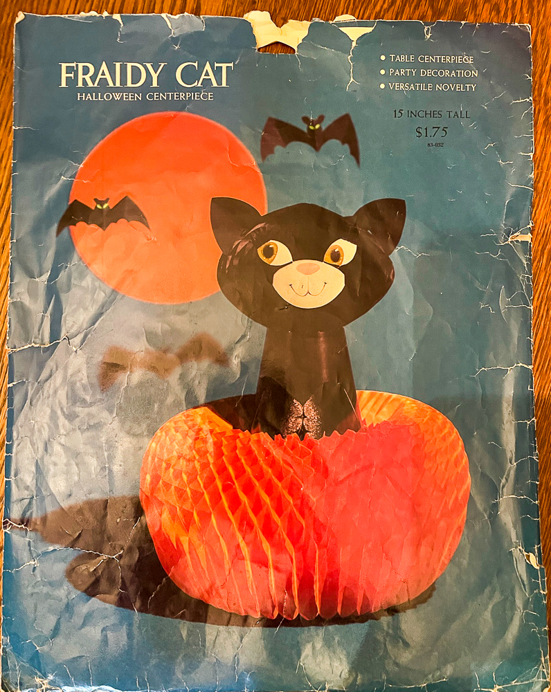 1970s Hallmark Fraidy Cat table decoration