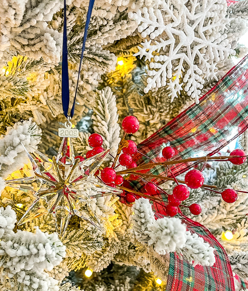 Red and White Christmas Tree Decor - 2 Bees in a Pod