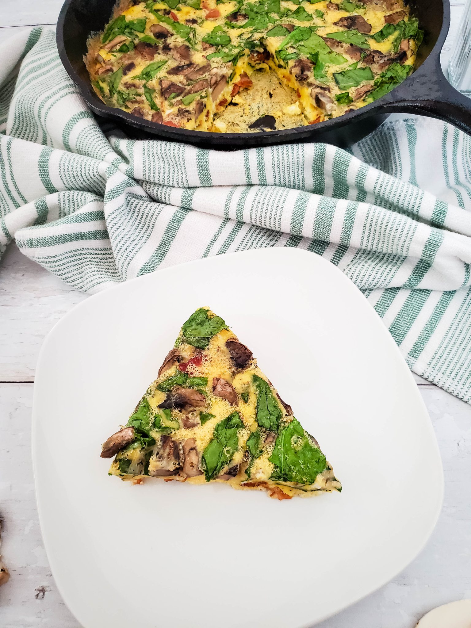 Bacon, Mushroom, and Spinach Cast Iron Skillet Frittata