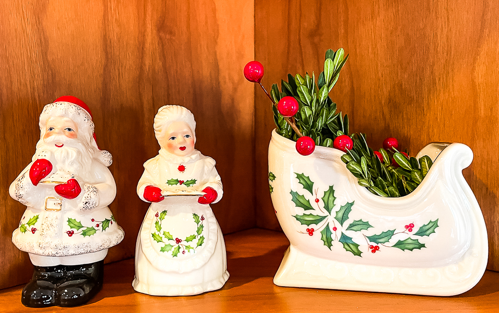 Lenox Holiday Santa and Mrs. Claus salt and pepper shakers and sleigh