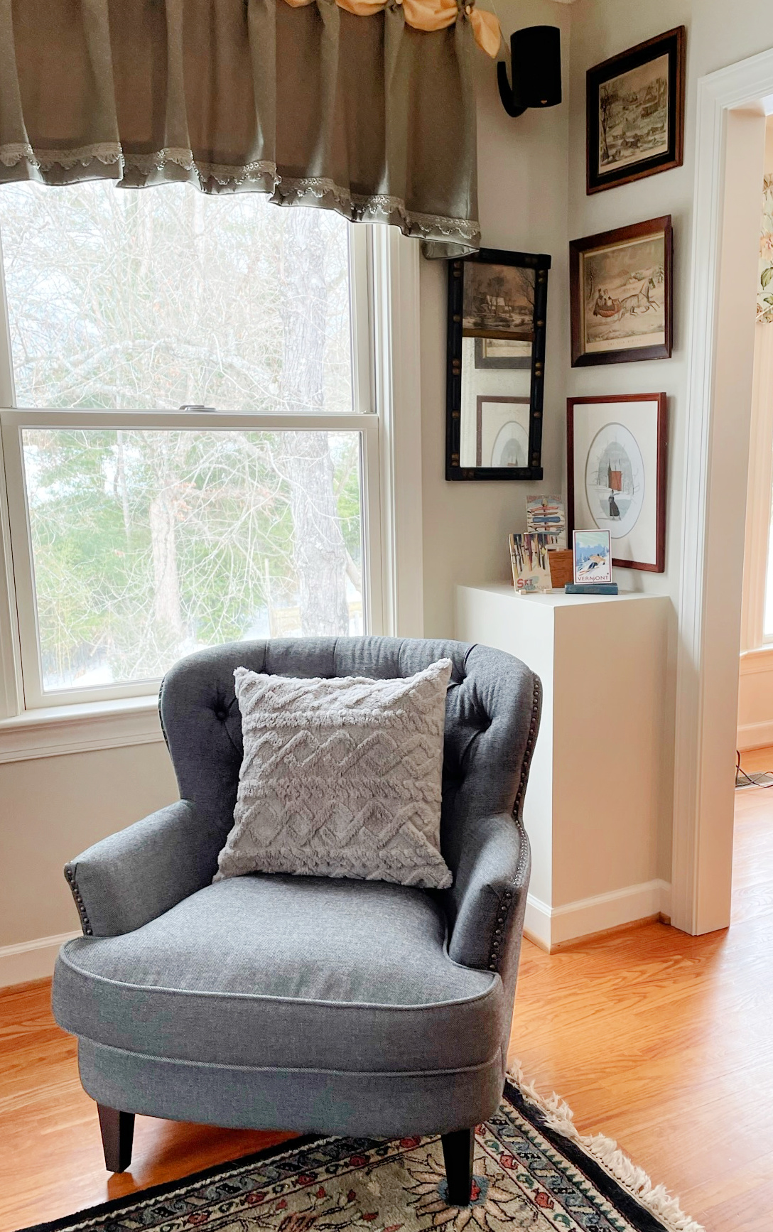 Winter decor in the family room