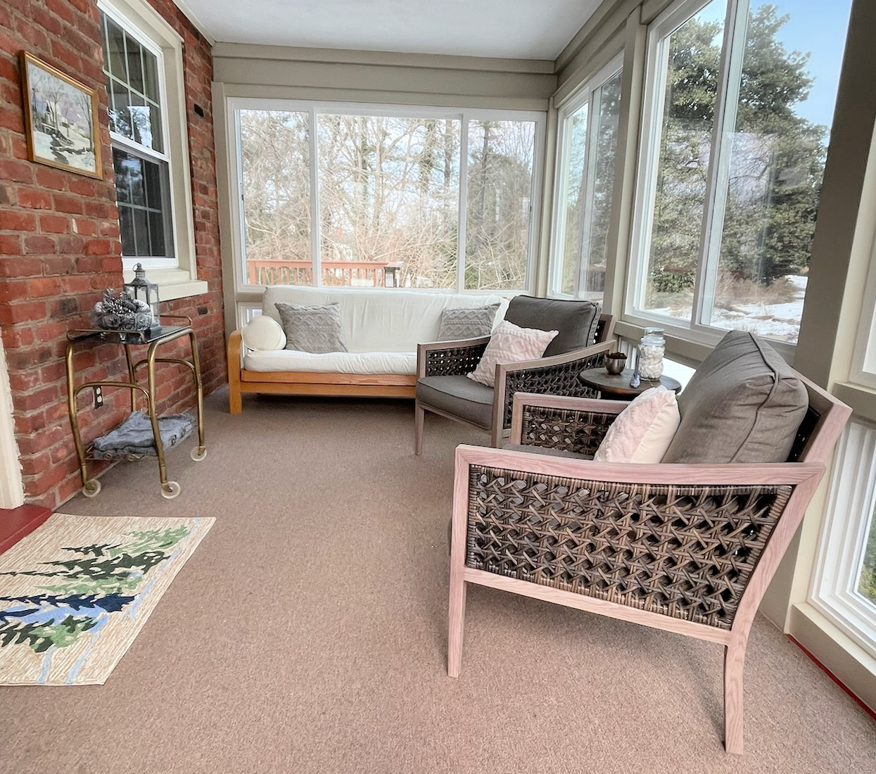 Sunroom deccorated for winter